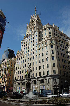 El que fuera edificio de Telefónica de la calle Ríos Rosas sale a la venta